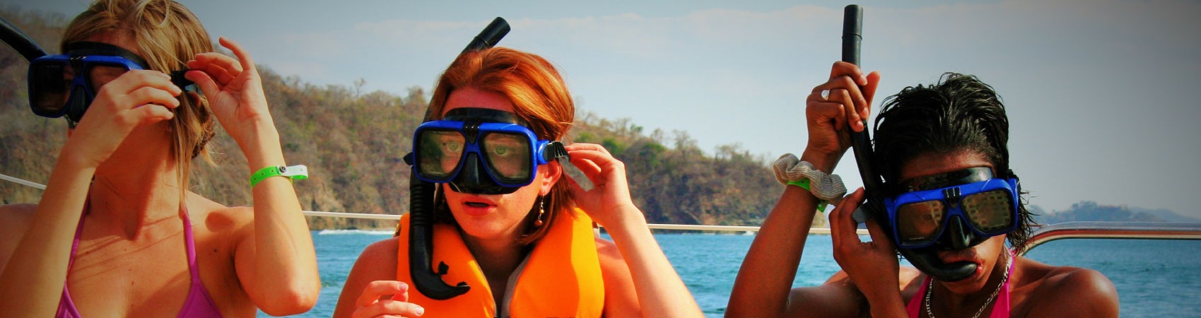 You cannot miss the chance to enjoy a Costa Rican catamaran.
